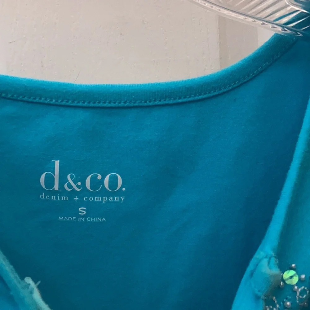 FINAL MARKDOWN Denim and company embroidered top Small - Picture 3 of 4
